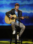 surprise-guys-american-idol-season-9-top-10-guys-perform-pop