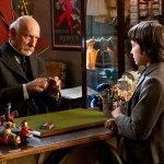Movie Review: HUGO hugo & toy owner